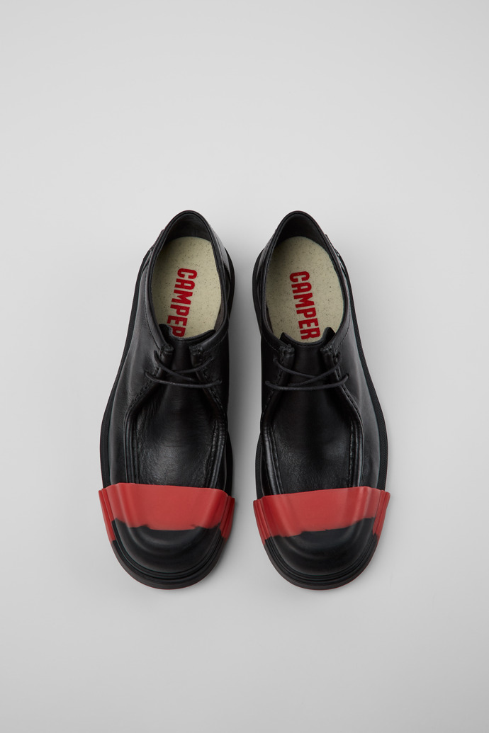 Camper Junction - Zapatos negros de piel para hombre.
