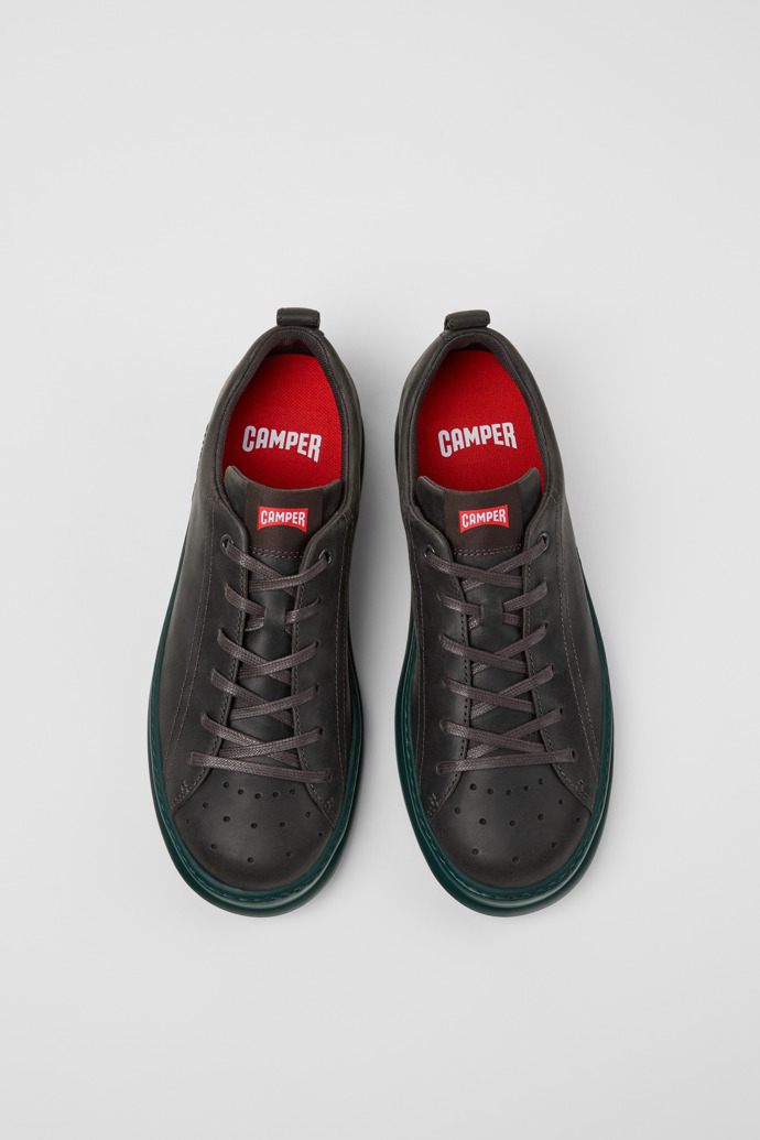 Camper Runner - Zapatillas grises de piel nobuk para hombre.