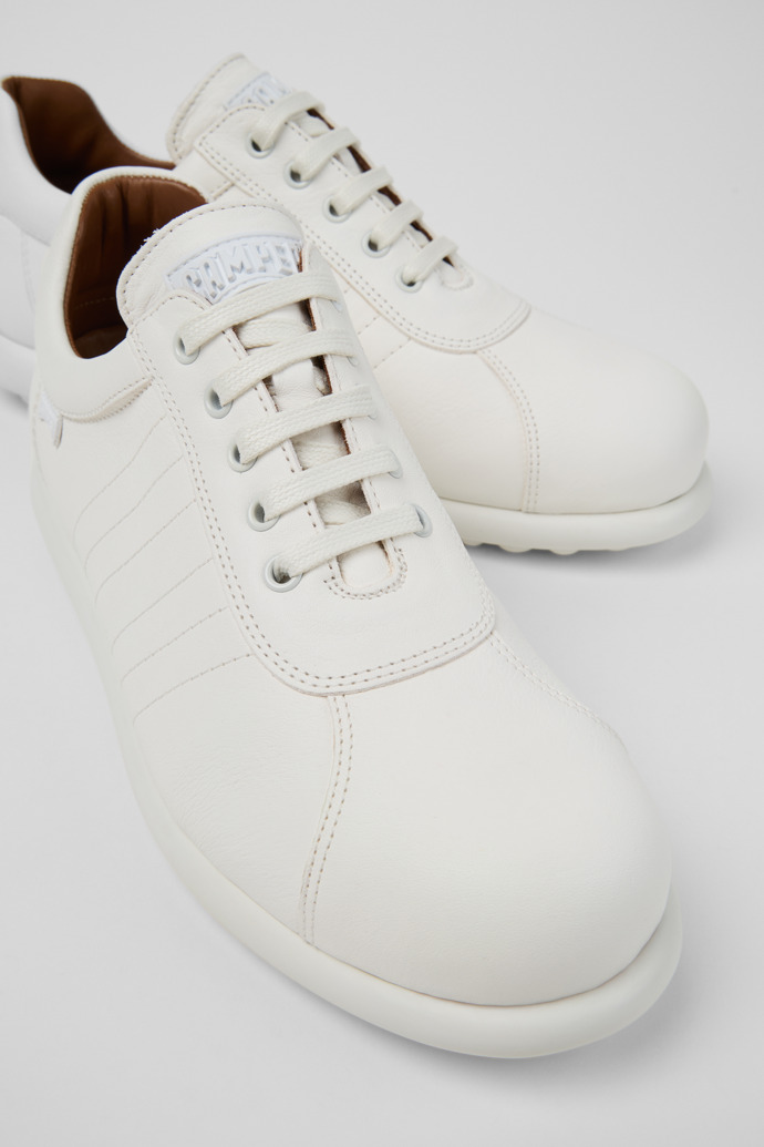 Camper Pelotas Festival Edition - Zapatillas blancas icónicas para hombre