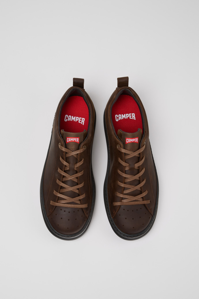 Camper Runner - Zapatillas marrones para hombre de piel nobuk.
