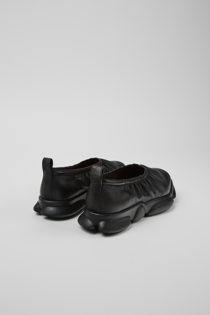 Camper Karst - Zapato de piel negro para mujer.