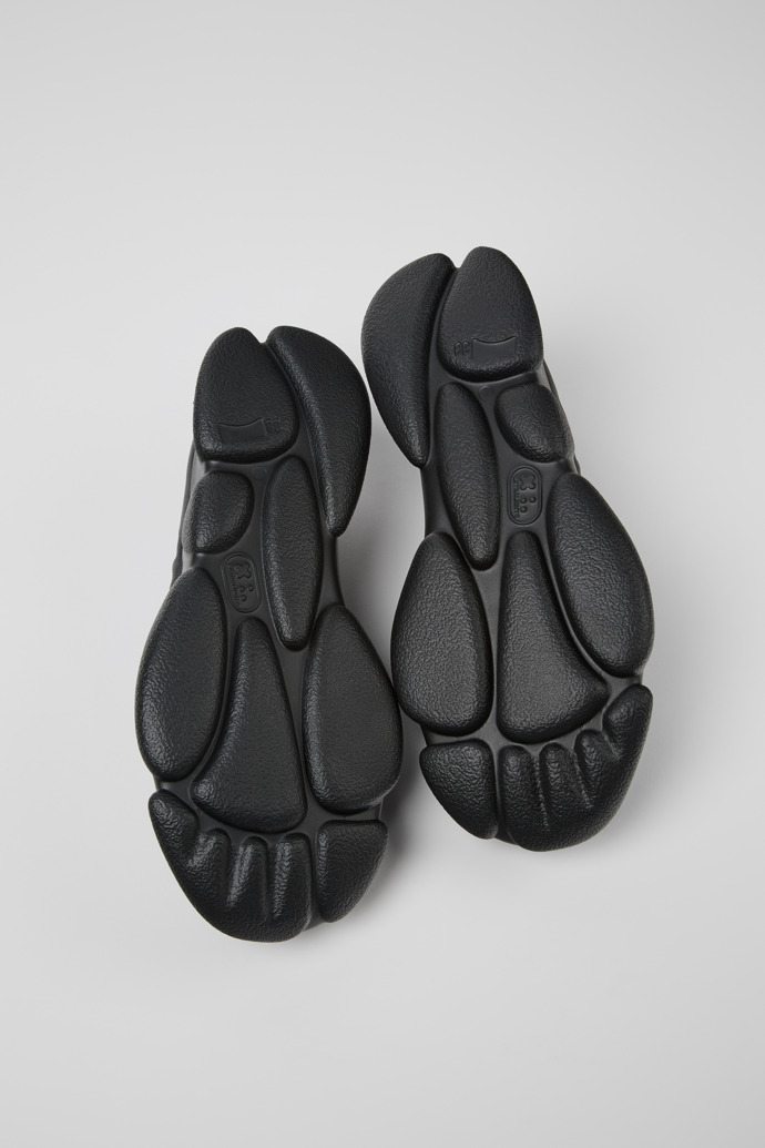 Camper Karst - Zapato de piel negro para mujer.