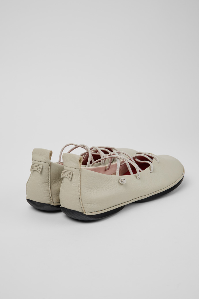 Camper Right Nina - Bailarinas de piel gris para mujer.