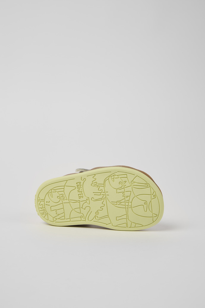 Camper Bicho - Sandalia infantil de piel blanca.