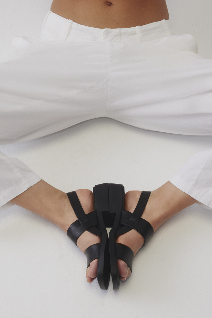 Camper Dana - Sandalias de piel negras para mujer