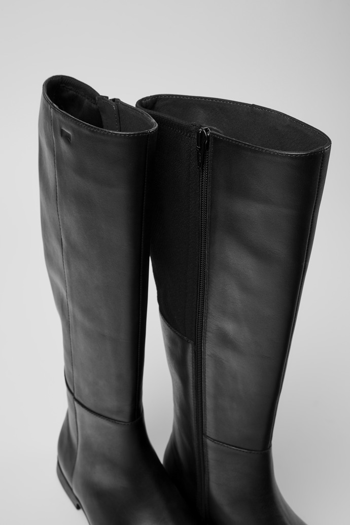 Camper Mil 1913 - Botas altas de piel negra para mujer.