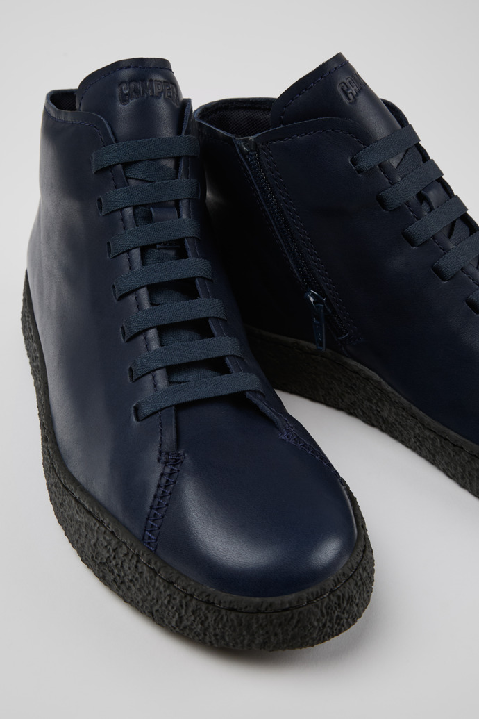 Camper Peu Terreno - Bota safari de piel azul para hombre