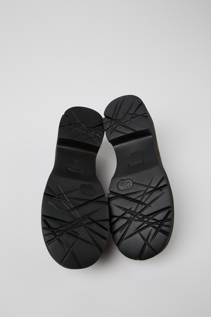 Camper Milah - Mocasín verde para mujer de piel nobuk.