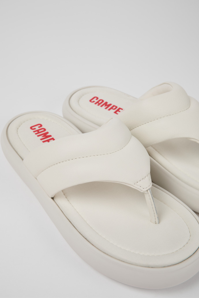 Camper Pelotas Flota - Chanclas de piel blanca para mujer