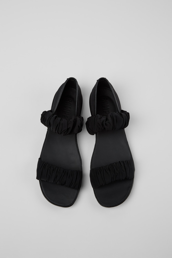 Camper Right - Sandalias negras para mujer fabricadas con PET reciclado y piel.