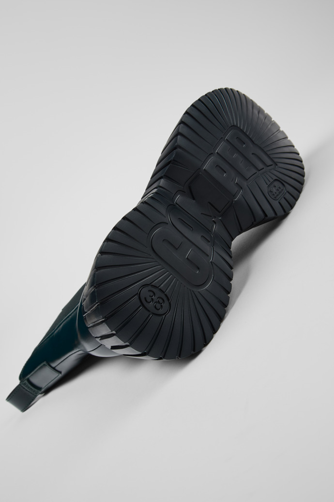 Camper BCN - Bota Chelsea de piel verde para mujer.