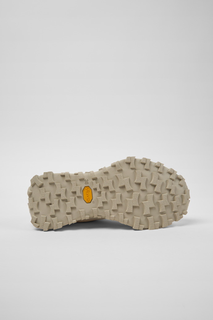 Camper Drift Trail - Zapatillas blancas y grises de PET reciclado y piel para mujer.