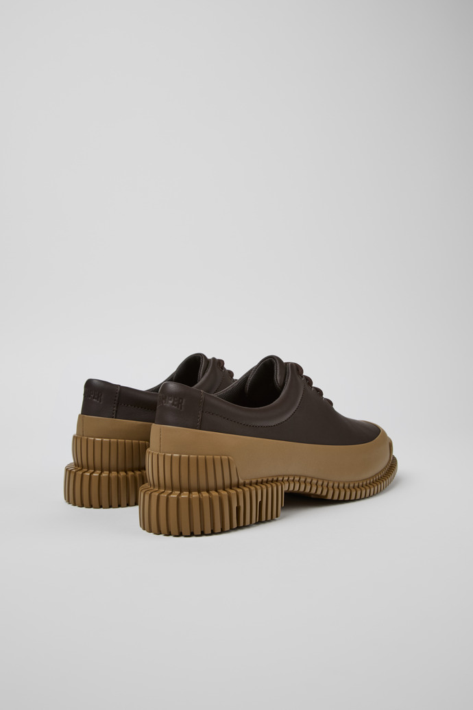 Camper Pix - Zapato de mujer de piel marrón con cordones.