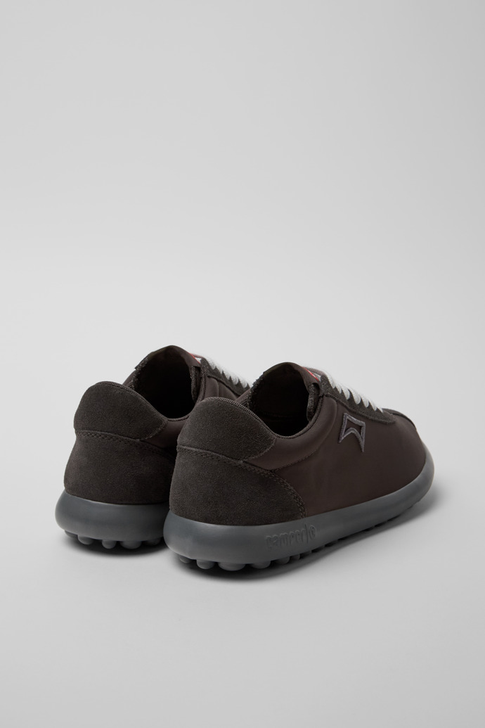 Camper Pelotas XLite - Zapatillas deportivas grises para mujer de PET reciclado y piel nobuk.