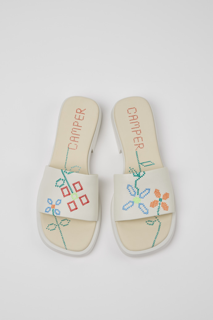 Camper Twins - Sandalias blancas de piel para mujer.