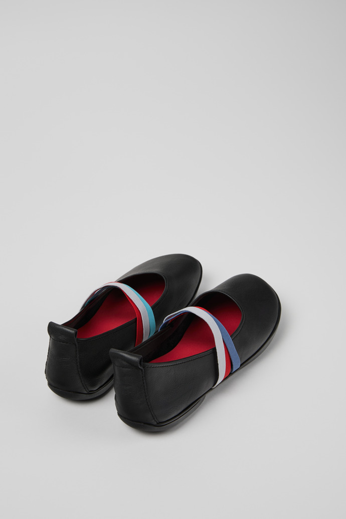 Camper Twins - Bailarinas y mocasines negros de piel para mujer.