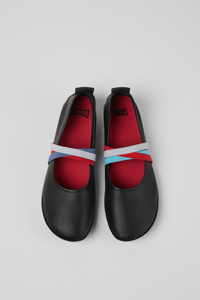 Camper Twins - Bailarinas y mocasines negros de piel para mujer.