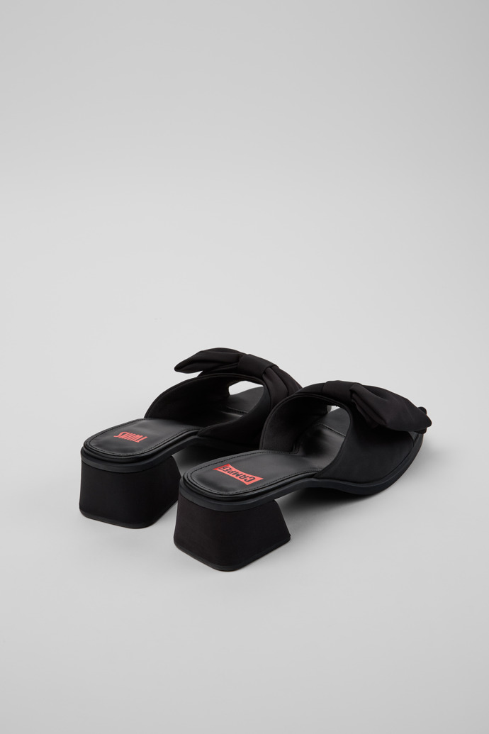 Camper Twins - Sandalias negras de PET reciclado para mujer.