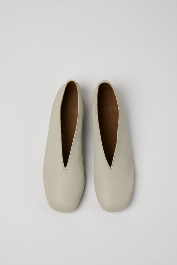 Camper Casi Myra - Zapato de piel gris para mujer.