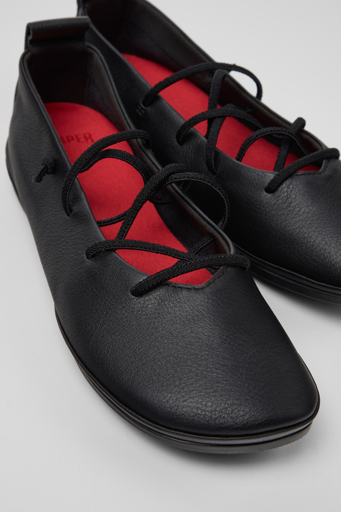 Camper Right Nina - Bailarinas de piel negras para mujer.