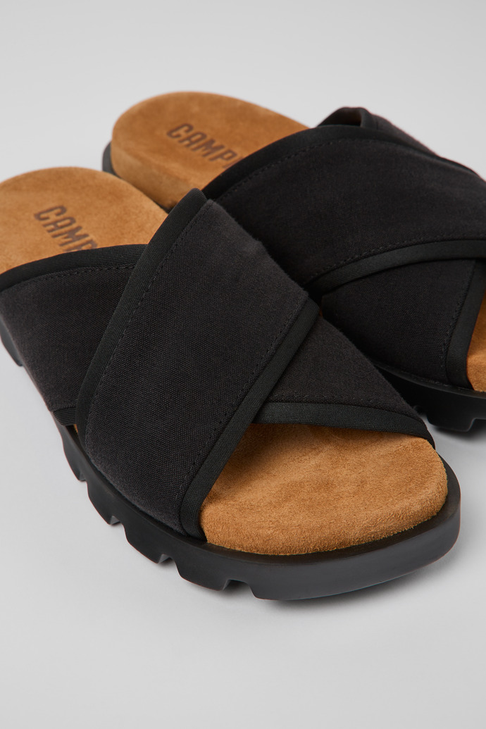 Camper Brutus Sandal - Sandalias negras de tela para mujer con tiras cruzadas.