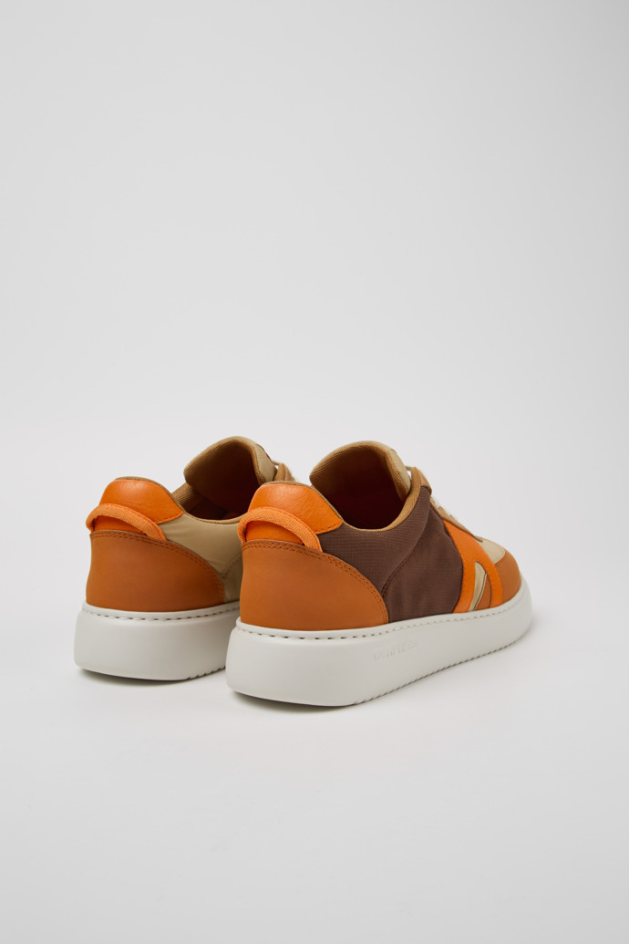 Camper Runner K21 Sorona - Zapatillas multicolor para hombre fabricadas con PET reciclado y piel nobuk.