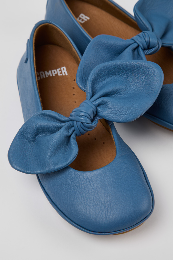 Camper Right - Bailarinas de piel azules para niño.