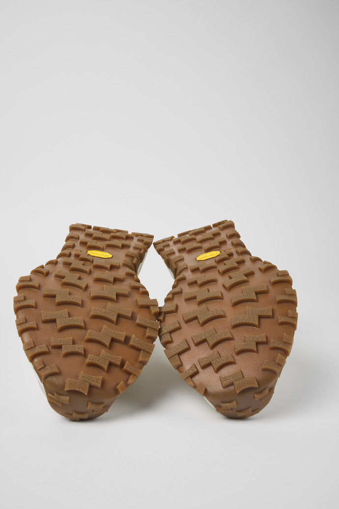 Camper Drift Trail - Zapatillas de piel blancas para hombre.