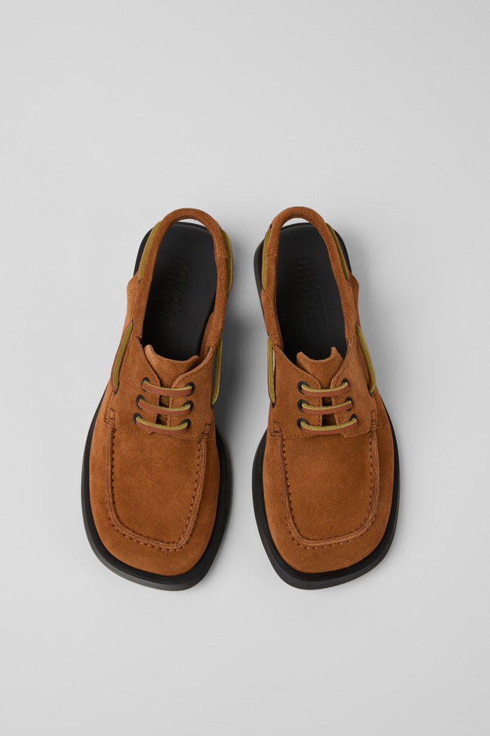 Camper Dana - Mocasines marrones de piel nobuk para mujer.