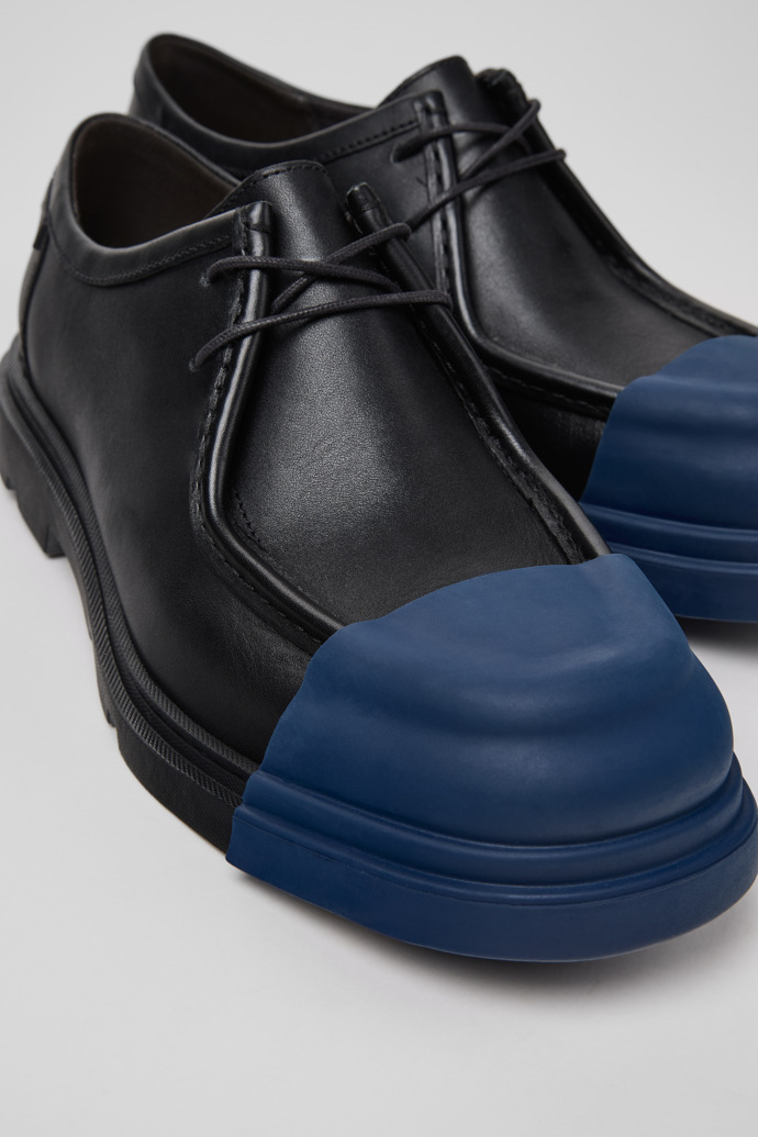 Camper Junction - Zapatos negros de piel para hombre.
