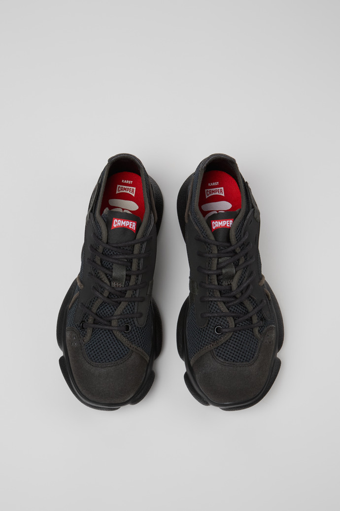 Camper Karst Sorona - Zapatilla textil gris y negra para mujer