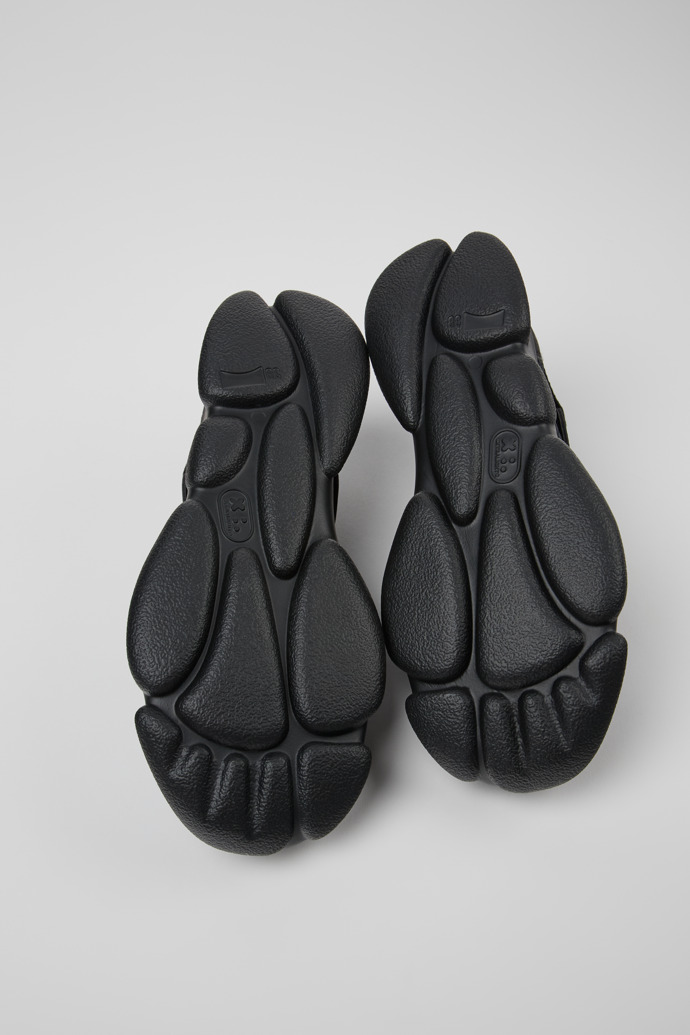 Camper Karst Sorona - Zapatilla textil gris y negra para mujer