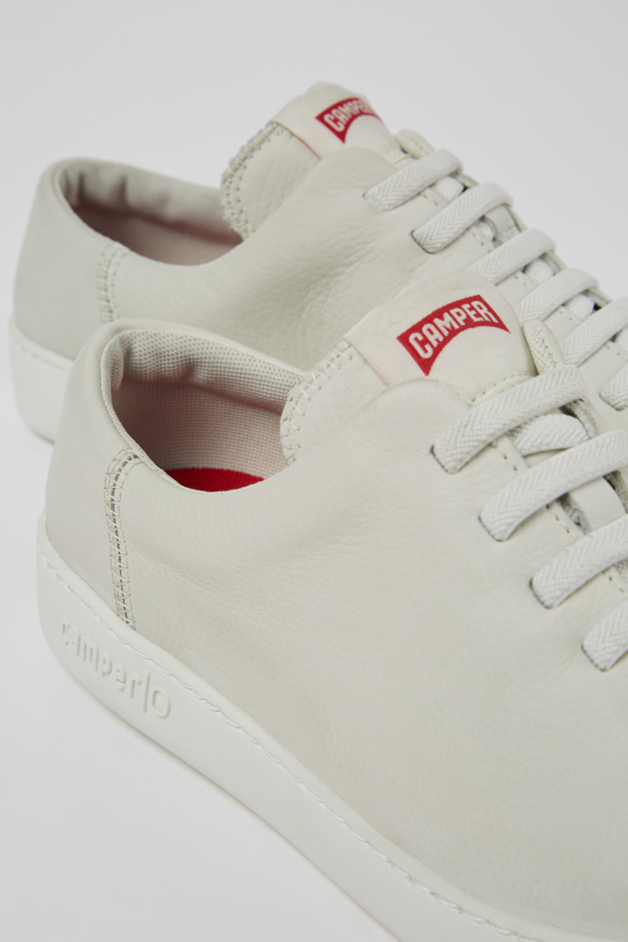 Camper Peu Touring - Zapatilla de piel blanca para hombre.