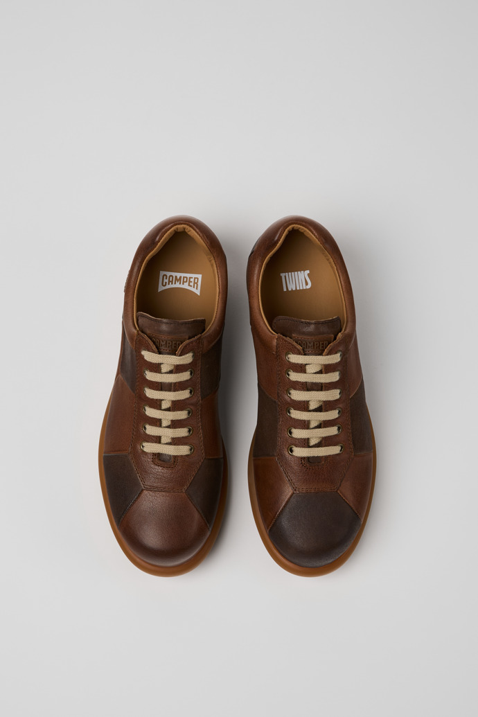 Camper Twins - Zapatos de piel marrón para mujer.