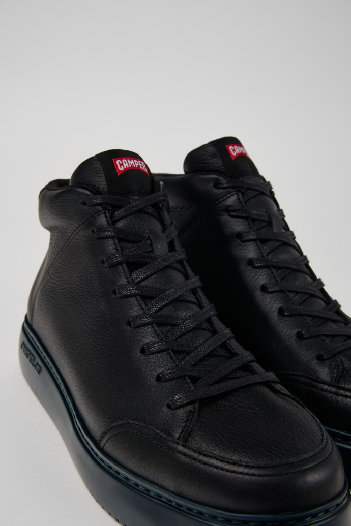 Camper Runner K21 - Zapatilla negra de piel para hombre.