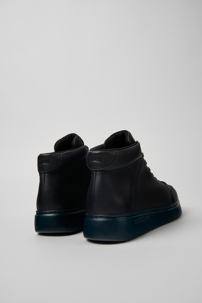 Camper Runner K21 - Zapatilla negra de piel para hombre.