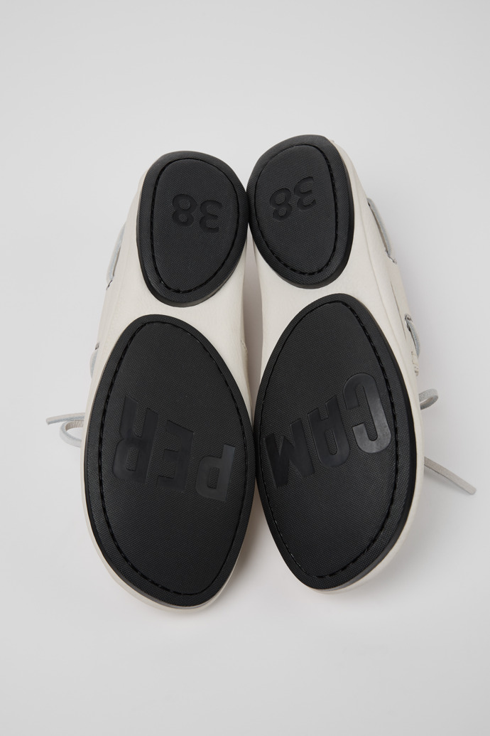 Camper Right Nina - Bailarinas blancas de piel para mujer.