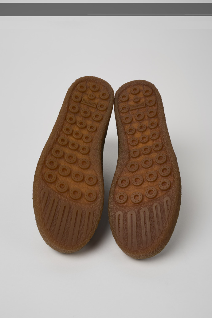 Camper Peu Terreno - Botines de piel nobuk marrón para hombre.
