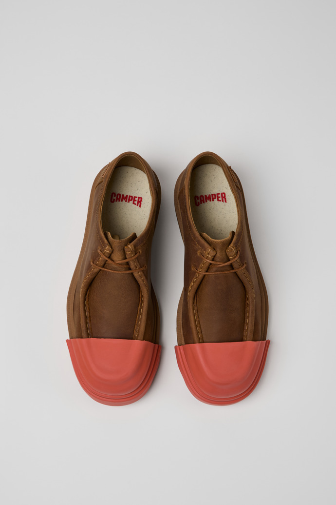 Camper Junction - Zapato marrón para mujer, fabricado en piel de vacuno regenerada.