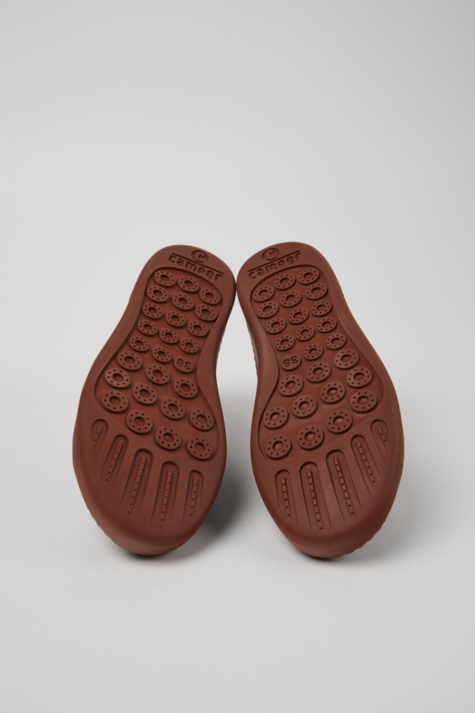 Camper Peu Touring - Zapatillas grises para mujer fabricadas con PET reciclado.