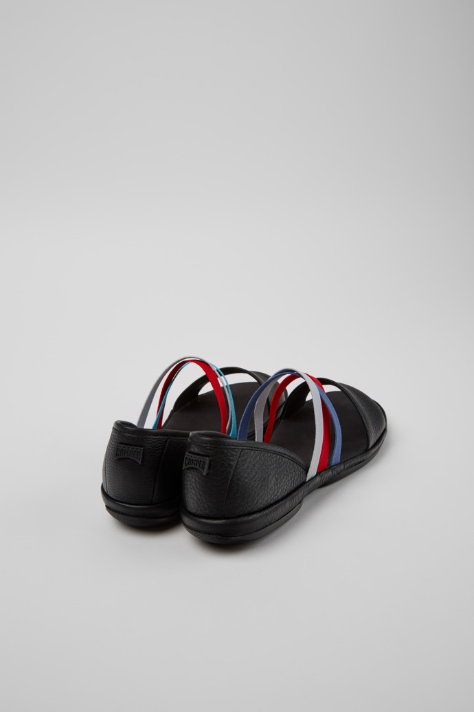 Camper Twins - Sandalias negras de piel para mujer.