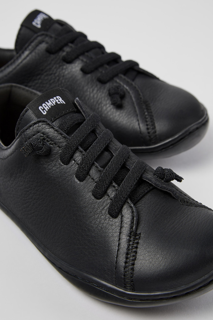 Camper Peu - Zapato infantil de piel negra.