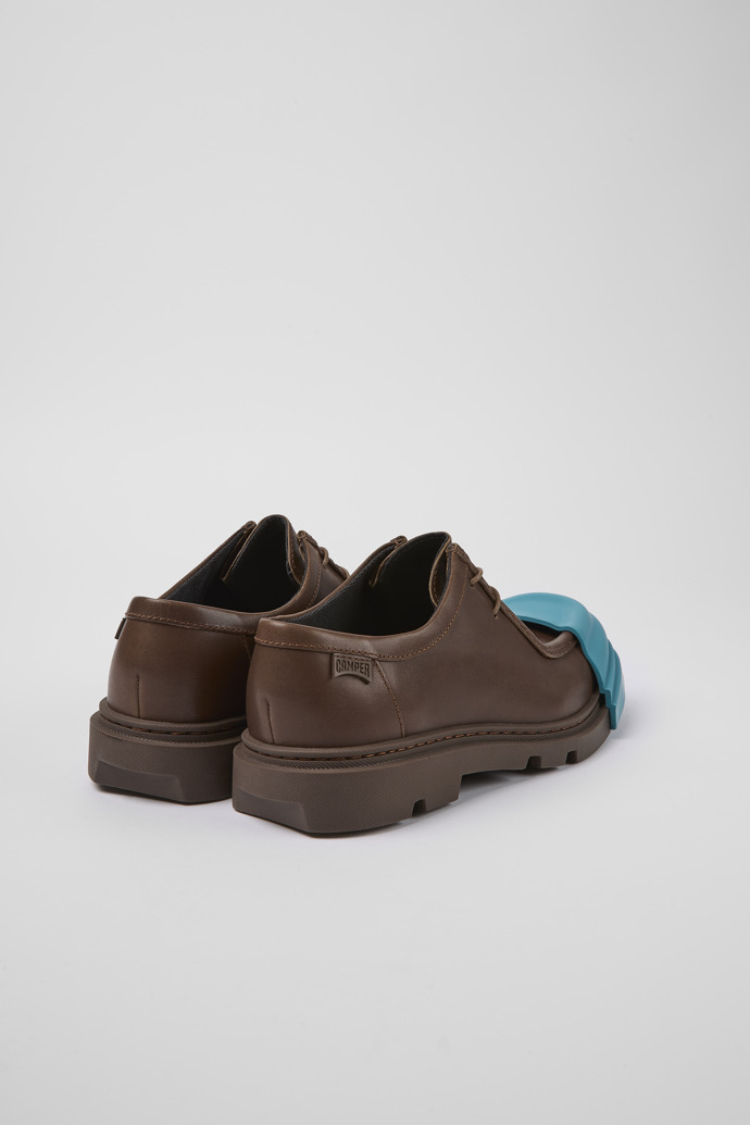 Camper Junction - Zapatos de mujer marrones de piel responsable.