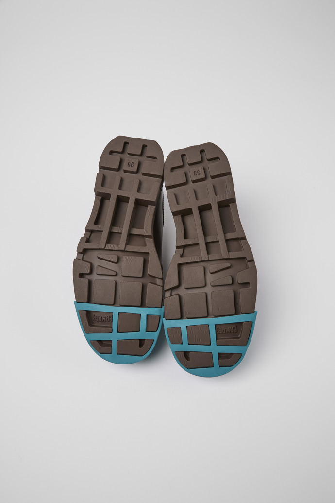 Camper Junction - Zapatos de mujer marrones de piel responsable.