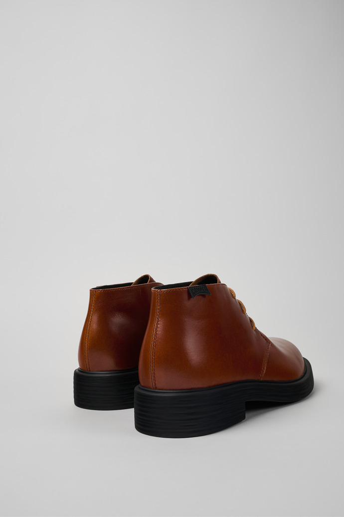 Camper Dean - Botines de piel para hombre en marrón.