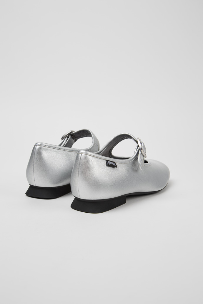Camper Casi Myra - Zapatos de piel plateados para mujer.