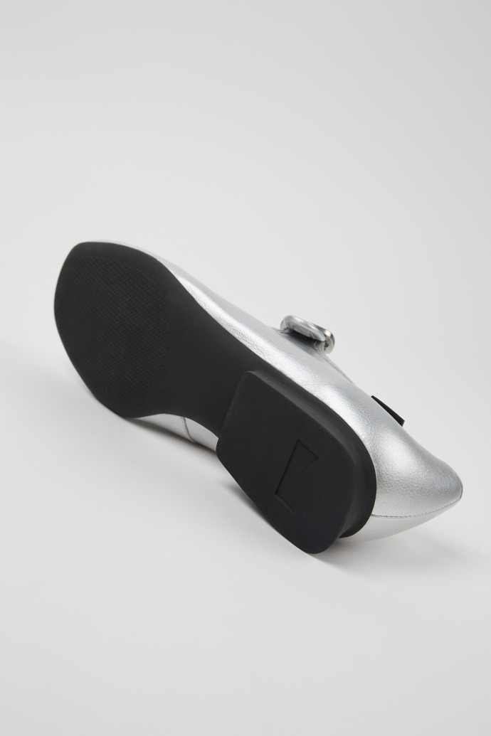 Camper Casi Myra - Zapatos de piel plateados para mujer.