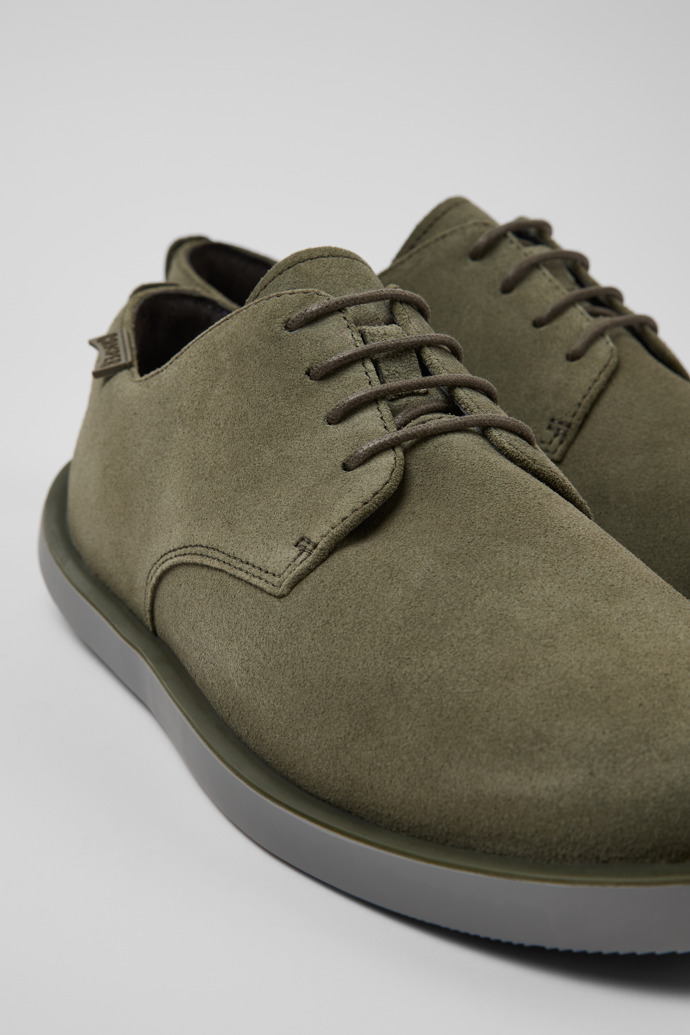 Camper Wagon - Zapato verde para hombre de piel nobuk.