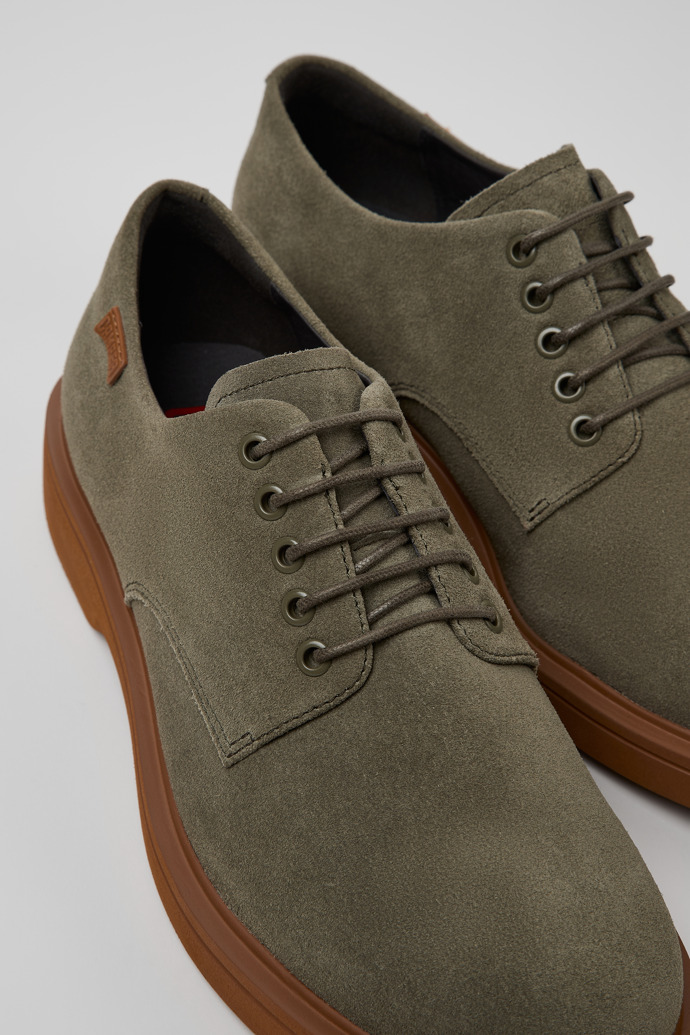Camper Norman - Zapato verde de nobuk para hombre.