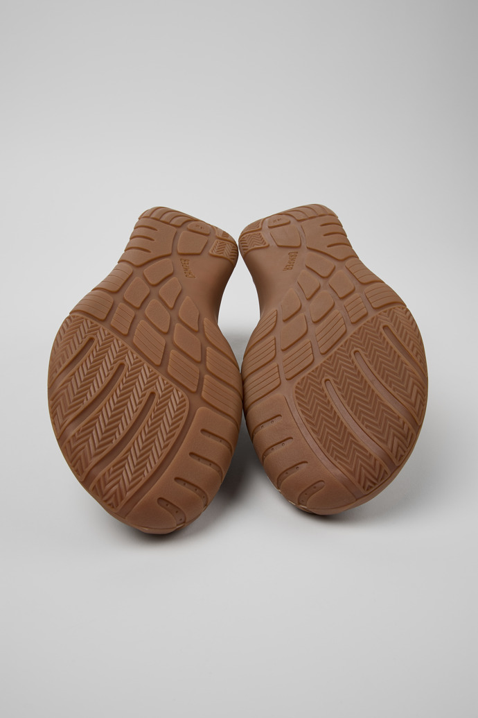 Camper Path - Zapatilla verde para hombre fabricada con PET reciclado.